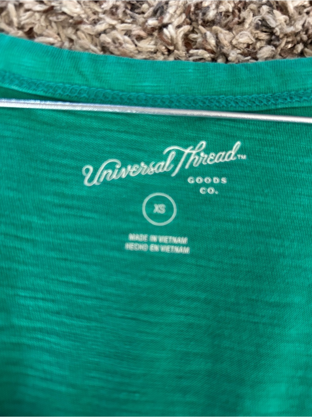 Universal Thread Tank - Picture 2 of 2